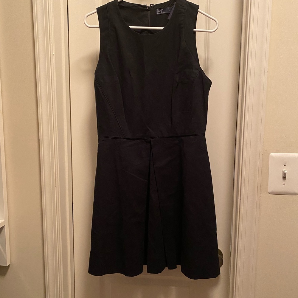 Gap Black dress above the knee.  Perfect for working professional or date night.